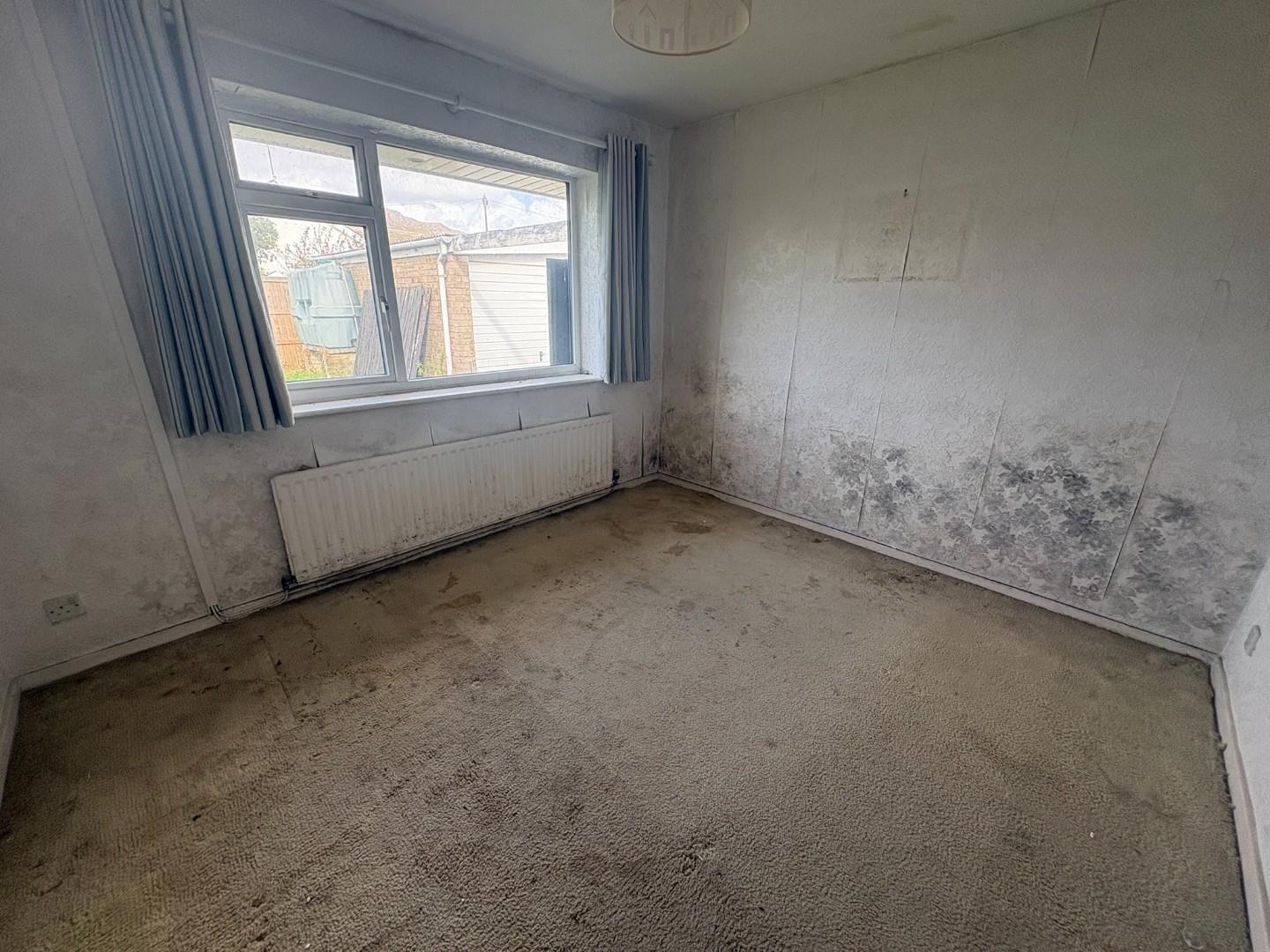 Bedroom 2.JPEG